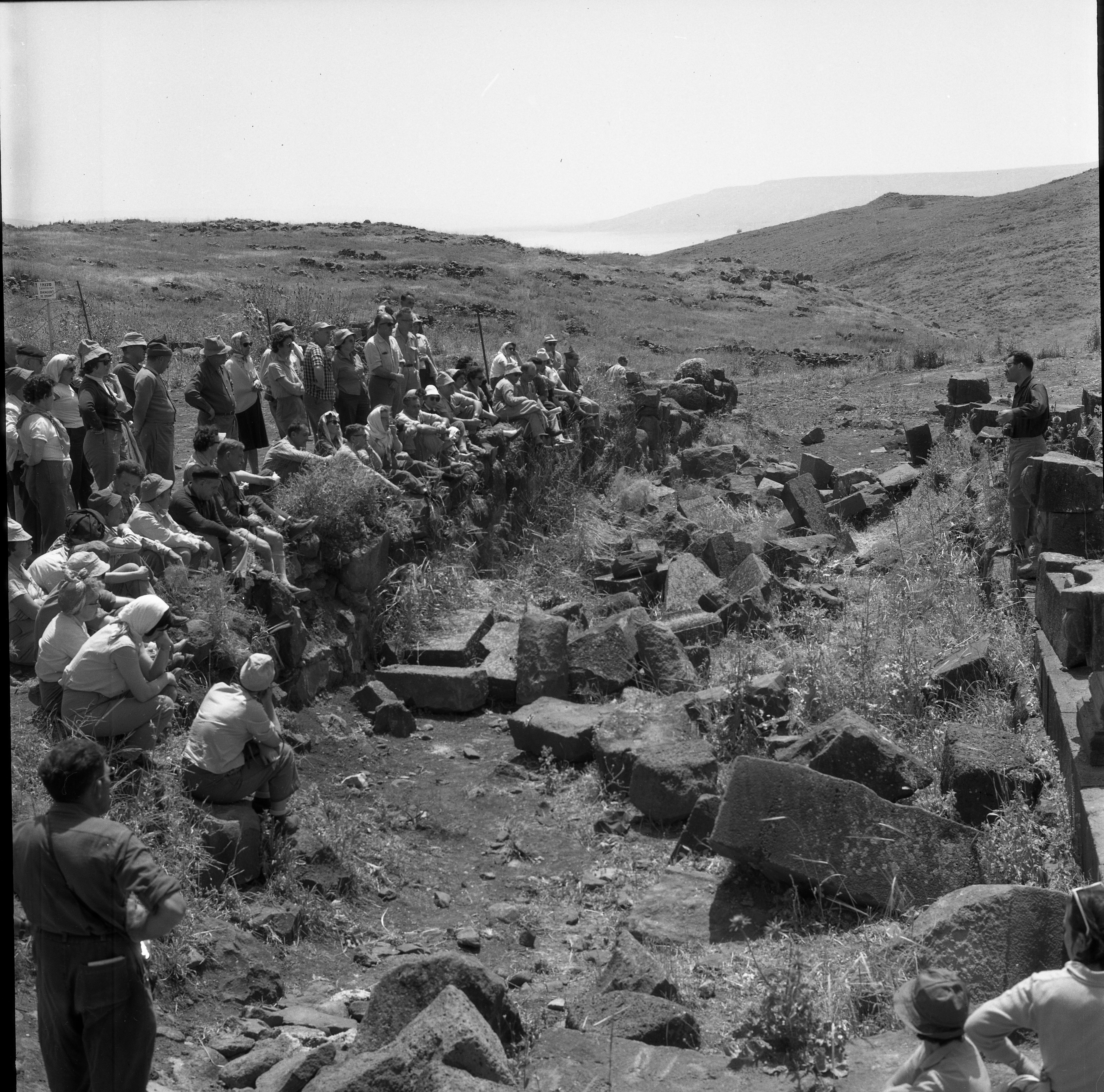  הטיול לגליל, כורזים בית הכנסת; 1963