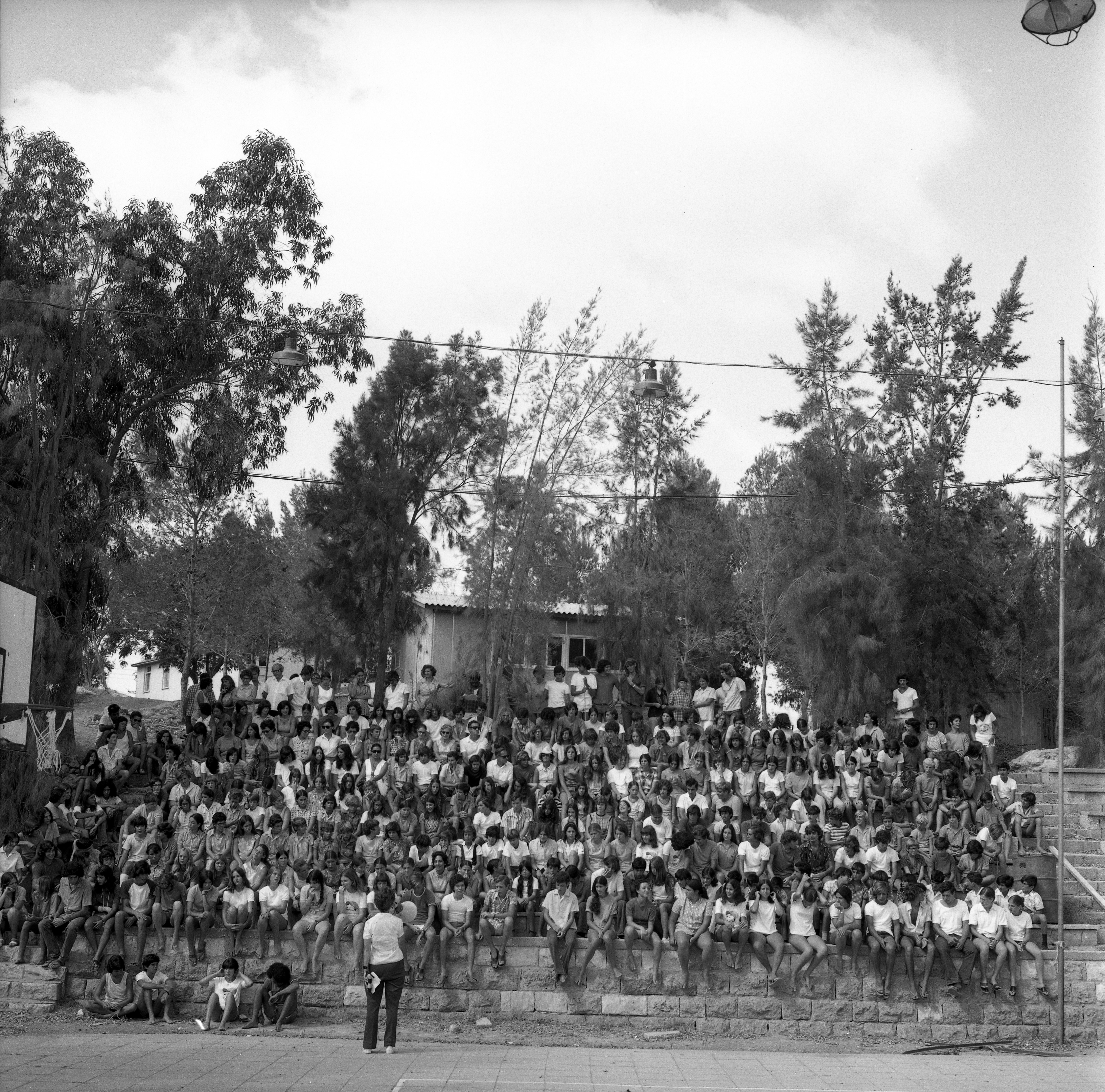  בתחילת שנת הלימודים במוסד צפית, תשל"ד; 1974