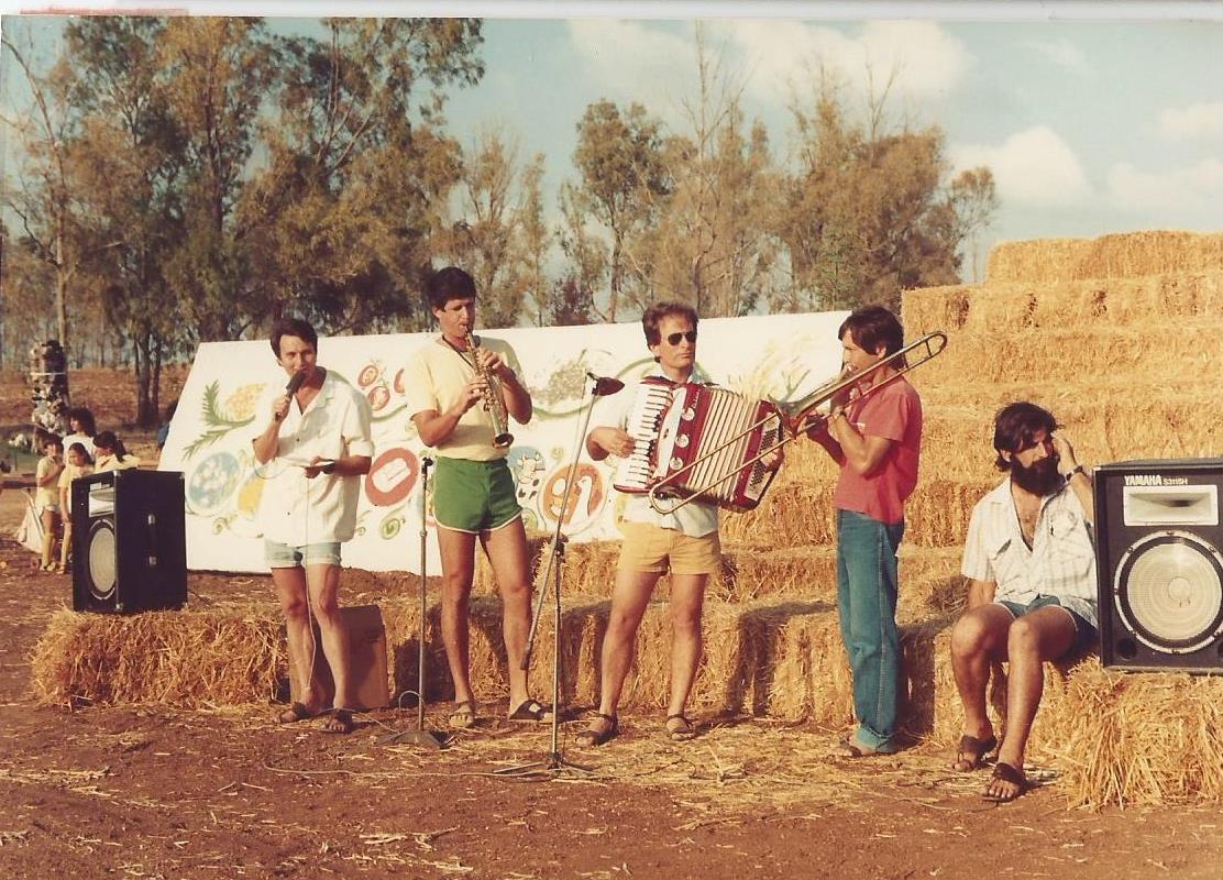 24268 - תזמורת2.jpg