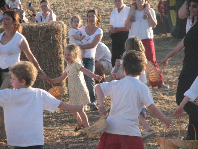 24584 - ביכורים 2007 כפר מנחם 115.jpg