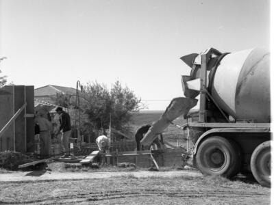  הקמת מקלט במוסד צפית; 1970