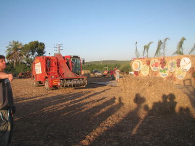 24640 - ביכורים 2007 כפר מנחם 175.jpg